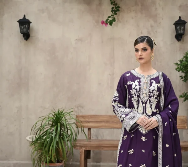 rg09-2.webp 3pcs Pure Silk Tila Embroidered With Beautiful Paches Work With Dupatta & Trousers – RG09 - party wear | Rangoli