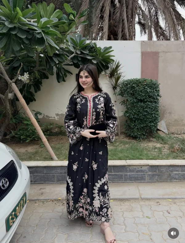 rg13-6.webp Elowen Black Embroidered 2PCS – RG13 - party wear | Rangoli