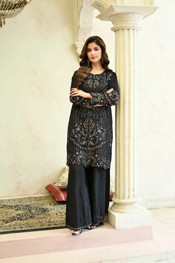 rg19b-7.webp Aurelia Black Tila Embroidered 3PCS – RG19 B - Party Wear | Rangoli