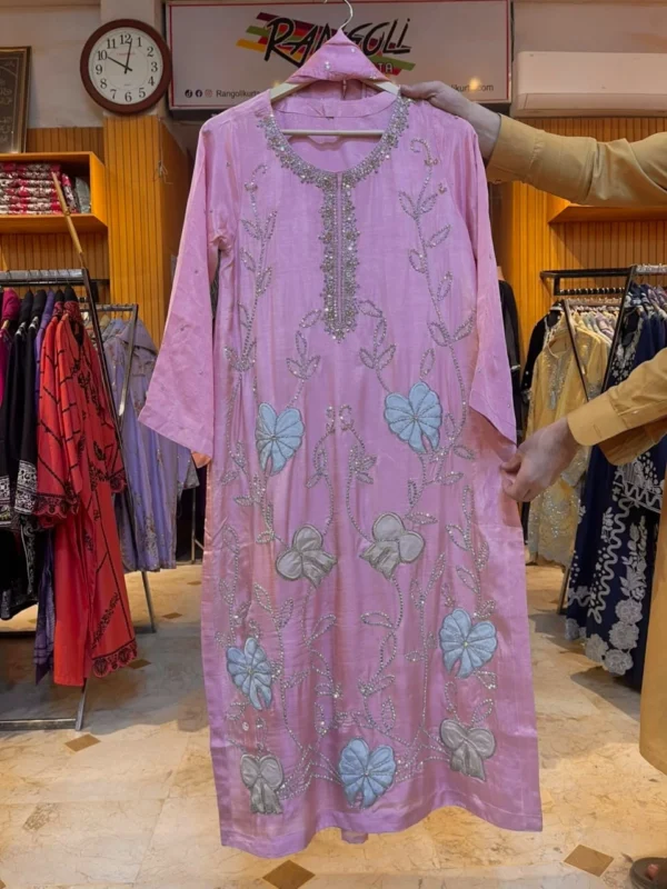 Elara Silk Patchwork & Handmade Embroidered 3PCS – RG34 (Pink) Elara Silk Patchwork & Handmade Embroidered 3PCS – RG34 (Pink)