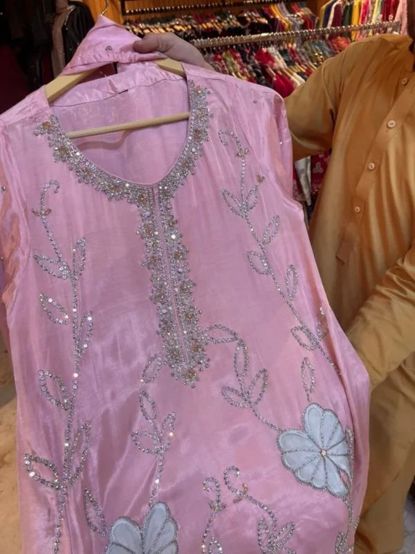 Elara Silk Patchwork & Handmade Embroidered 3PCS – RG34 (Pink) Elara Silk Patchwork & Handmade Embroidered 3PCS – RG34 (Pink)